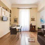公寓 Charming 2bed Overlooking Duomo - Hosted By Sweetstay 佛罗伦萨