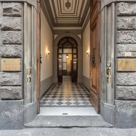 Charming 2bed Overlooking Duomo - Hosted By Sweetstay * 佛罗伦萨
