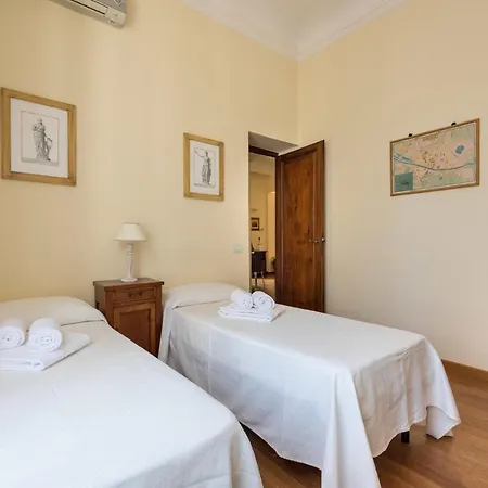 Charming 2bed Overlooking Duomo - Hosted By Sweetstay Appartement *